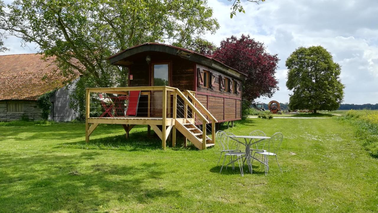 Bed and Breakfast La Ferme De L'Isle Et Sa Roulotte Avaray Zewnętrze zdjęcie