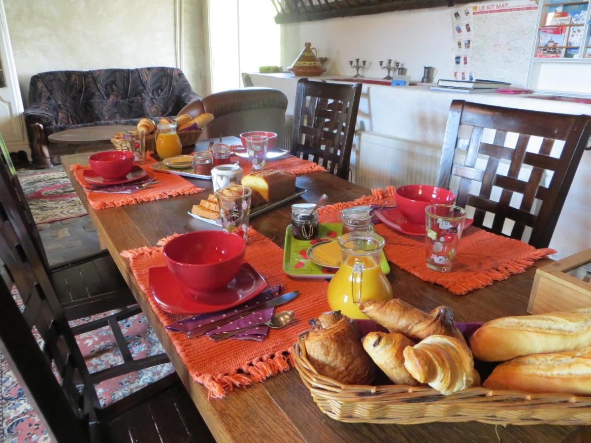 Bed and Breakfast La Ferme De L'Isle Et Sa Roulotte Avaray Zewnętrze zdjęcie