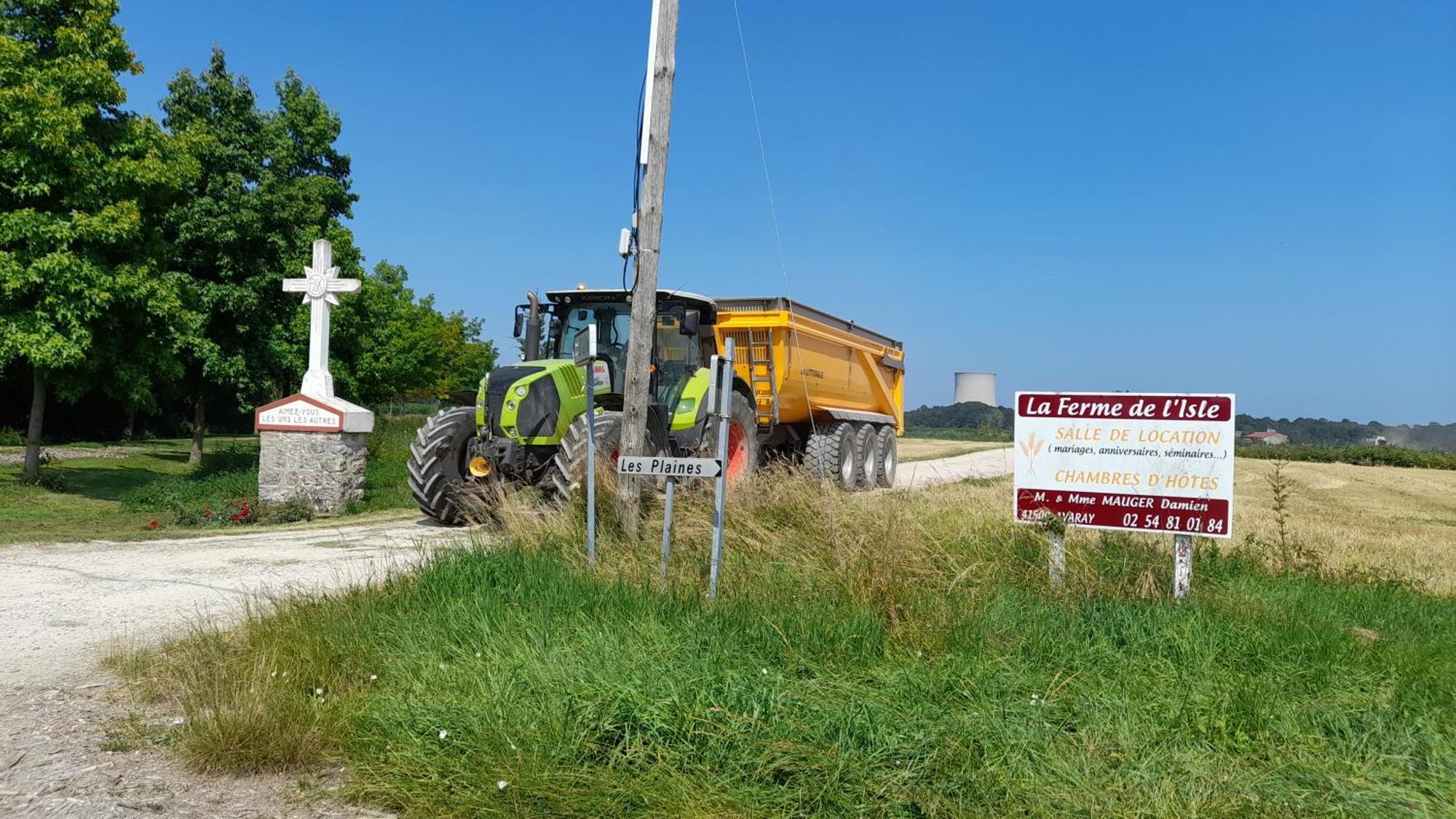 Bed and Breakfast La Ferme De L'Isle Et Sa Roulotte Avaray Zewnętrze zdjęcie