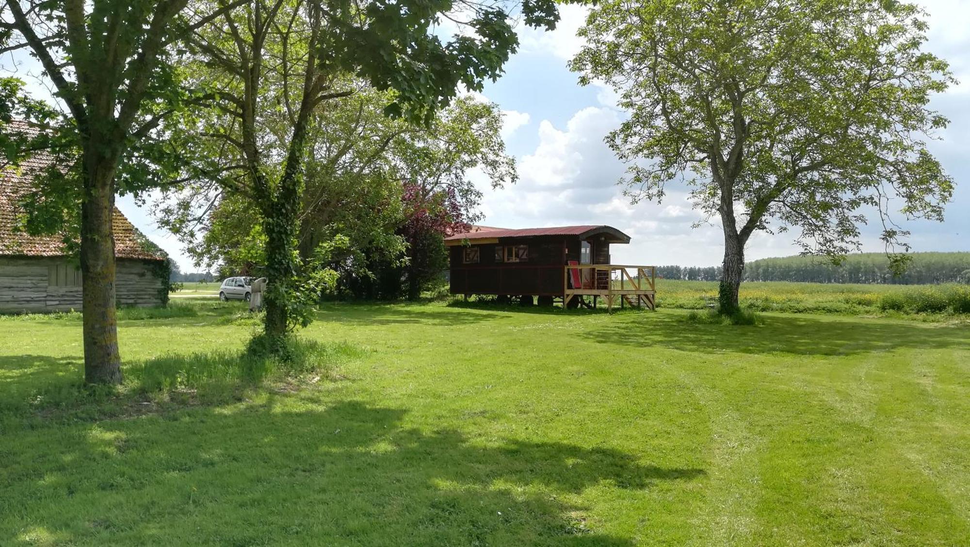 Bed and Breakfast La Ferme De L'Isle Et Sa Roulotte Avaray Pokój zdjęcie